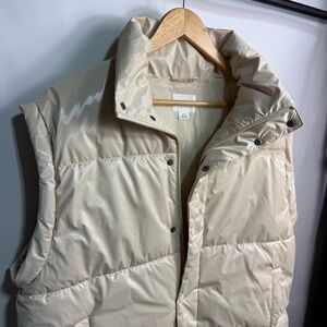 OFFLINE by Aerie Shiny Cream Puffer Vest – Size Small